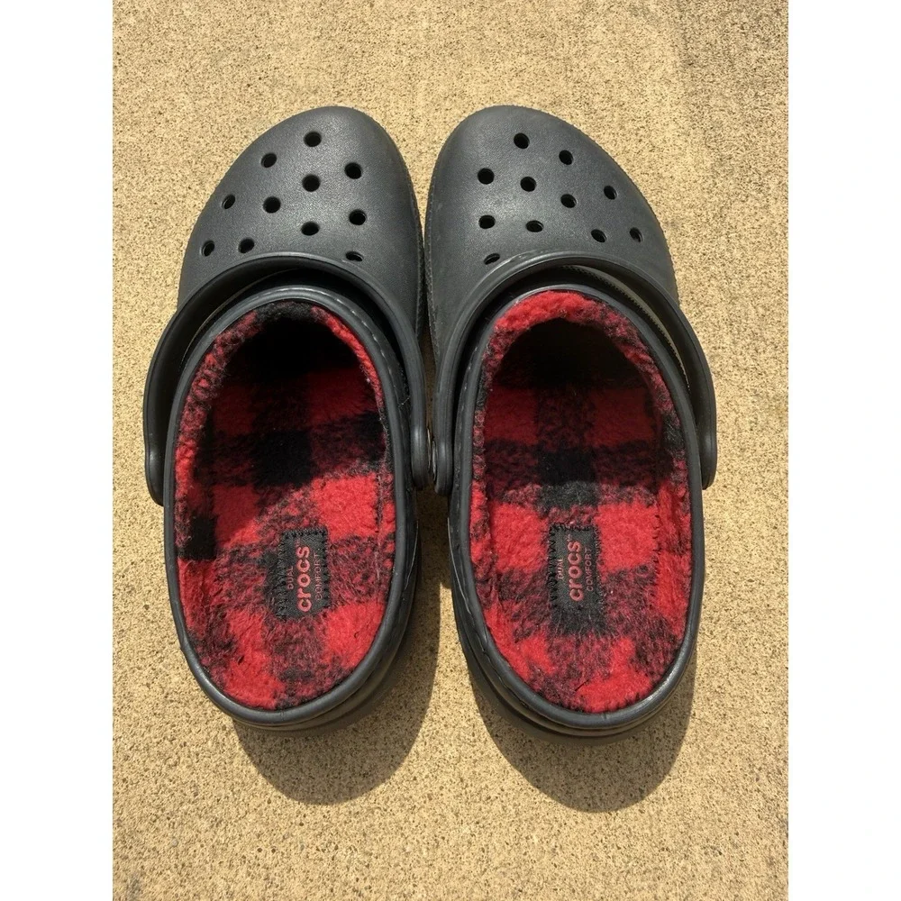 Crocs Kids J3 3 Classic Clog‎ Fleece Lined Black Red Plaid Buffalo
